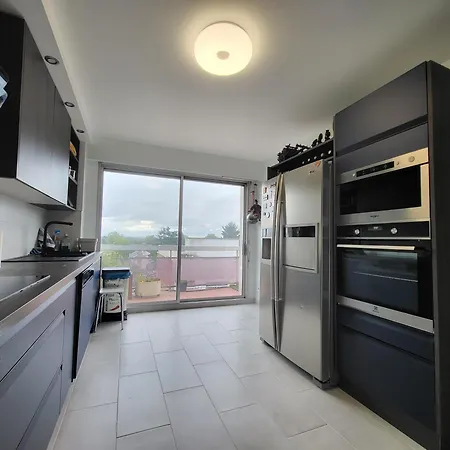 Homestay - Large In A Spacious With Stunning Rooftop Terrace * Chatenay-Malabry